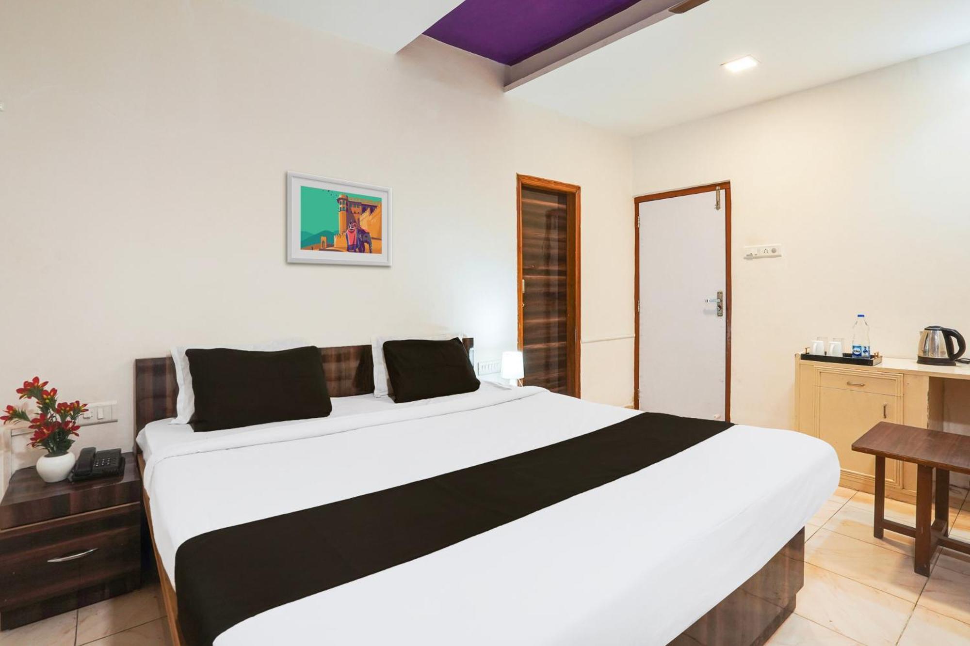 Hotel O Bridge Ahmedabad Extérieur photo