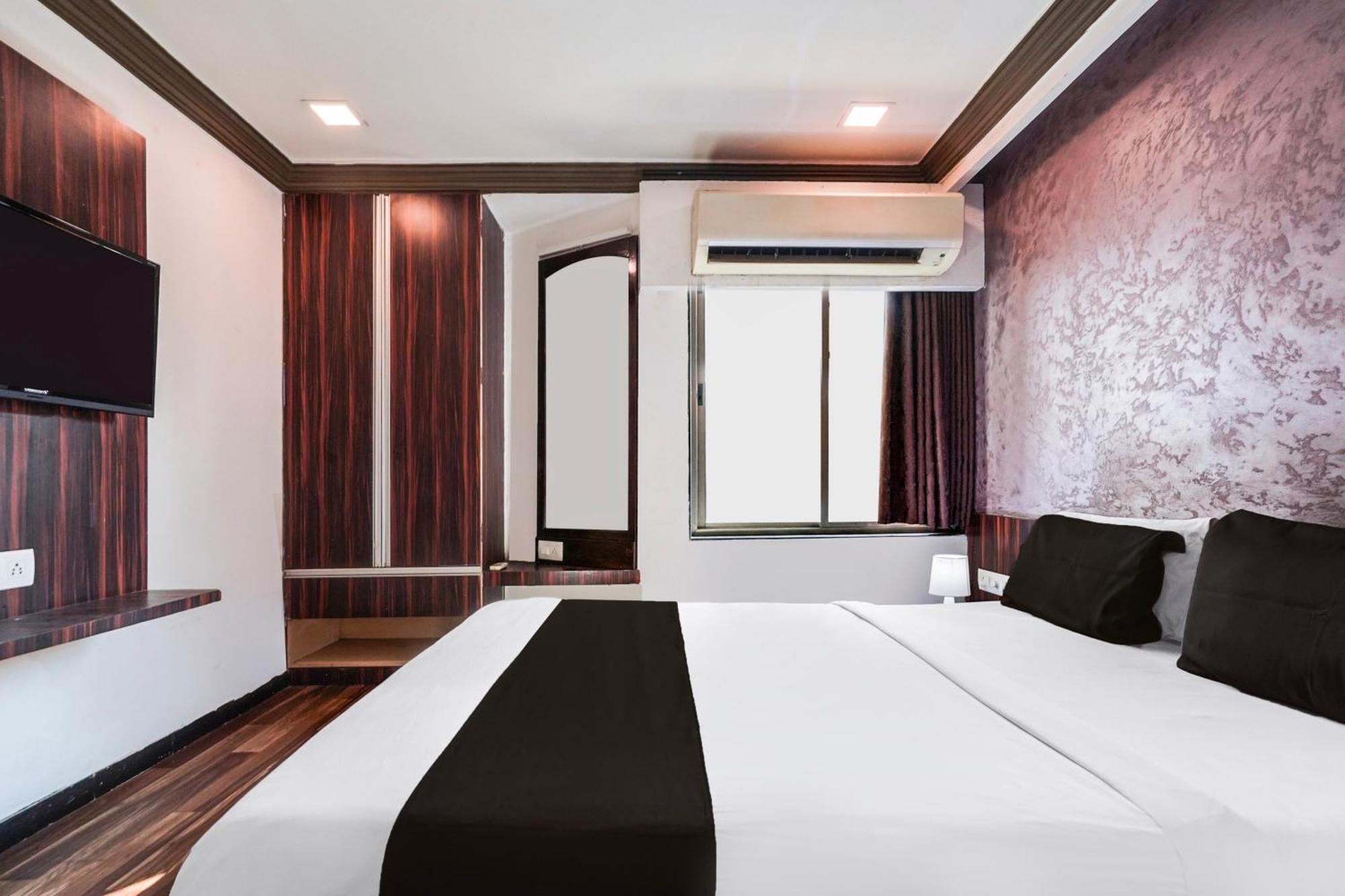 Hotel O Bridge Ahmedabad Extérieur photo