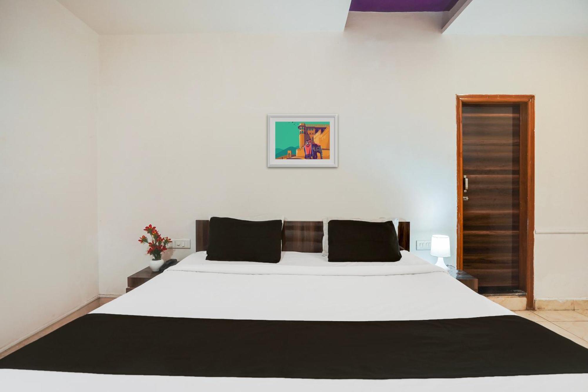 Hotel O Bridge Ahmedabad Extérieur photo
