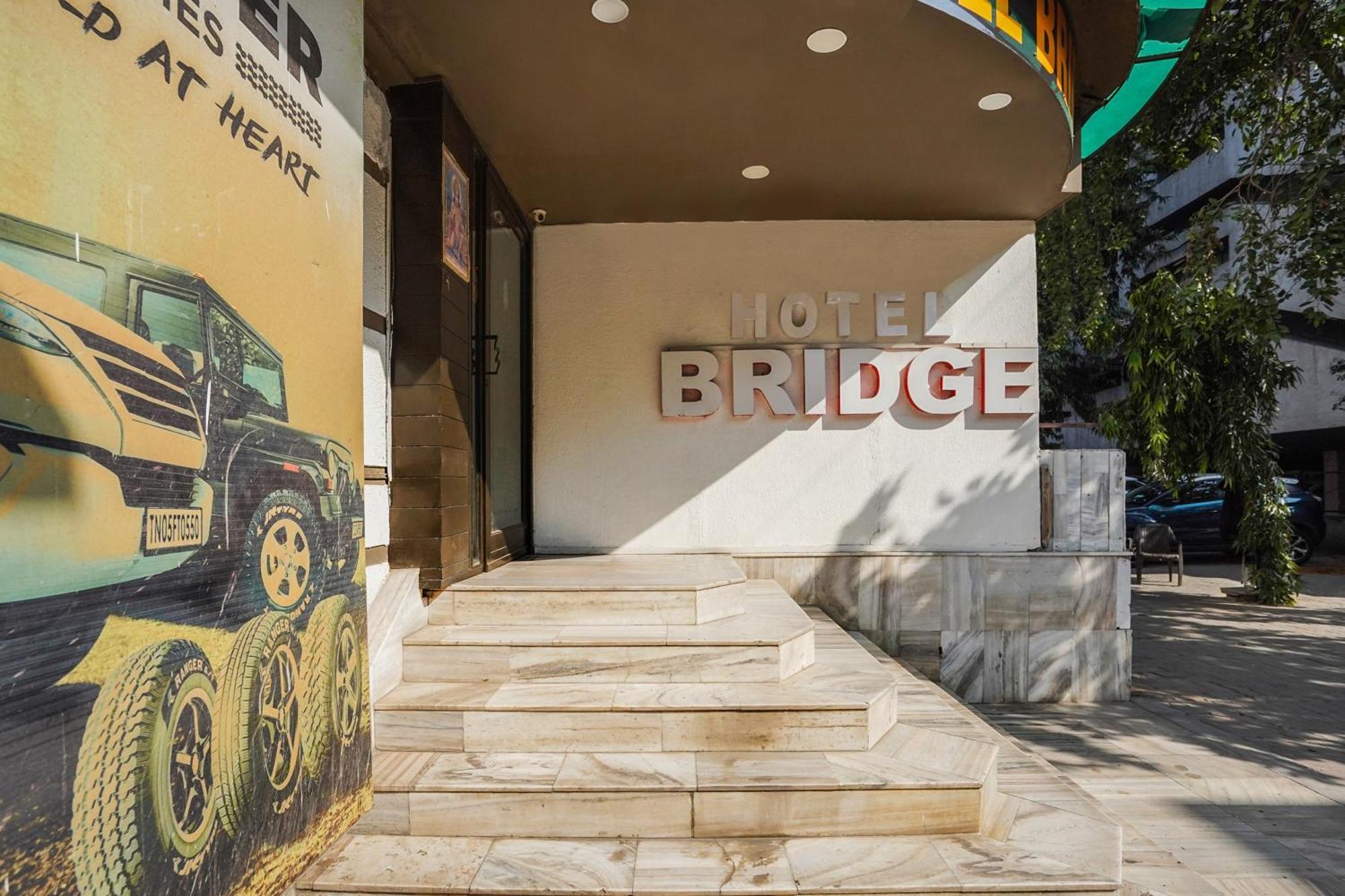 Hotel O Bridge Ahmedabad Extérieur photo