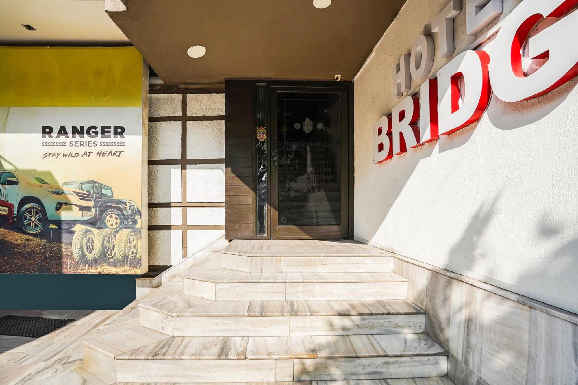 Hotel O Bridge Ahmedabad Extérieur photo