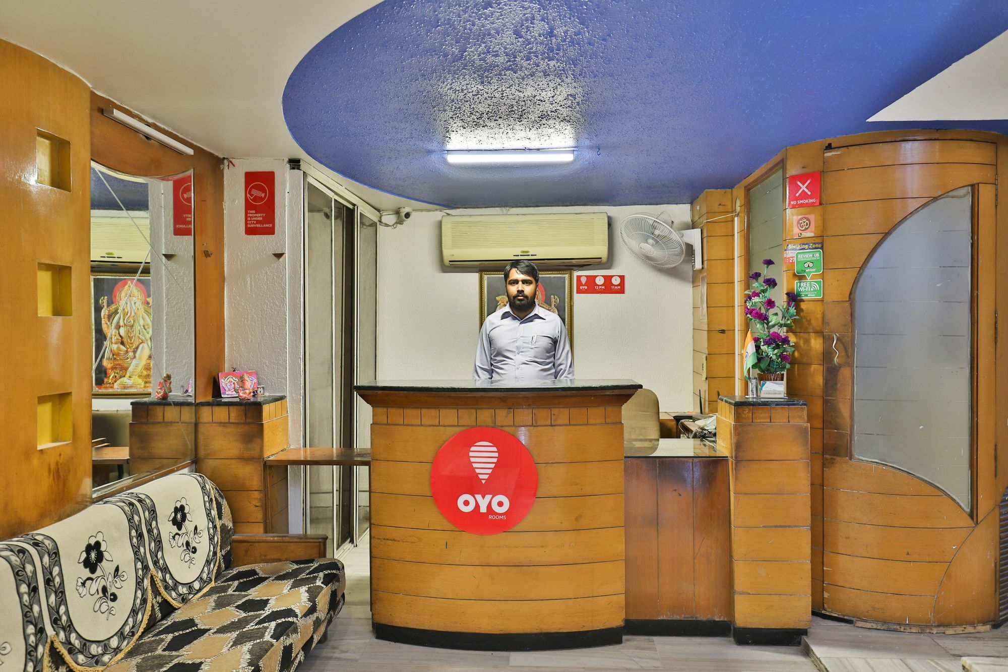 Hotel O Bridge Ahmedabad Extérieur photo