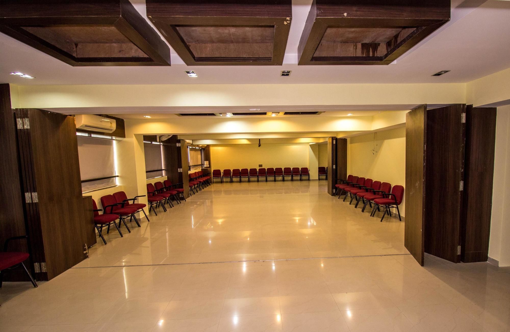 Hotel O Bridge Ahmedabad Extérieur photo