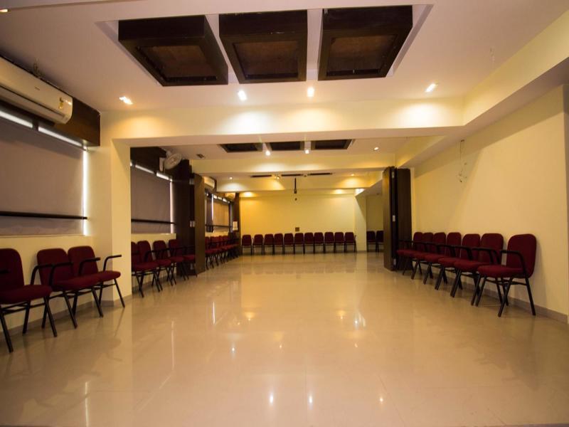 Hotel O Bridge Ahmedabad Extérieur photo