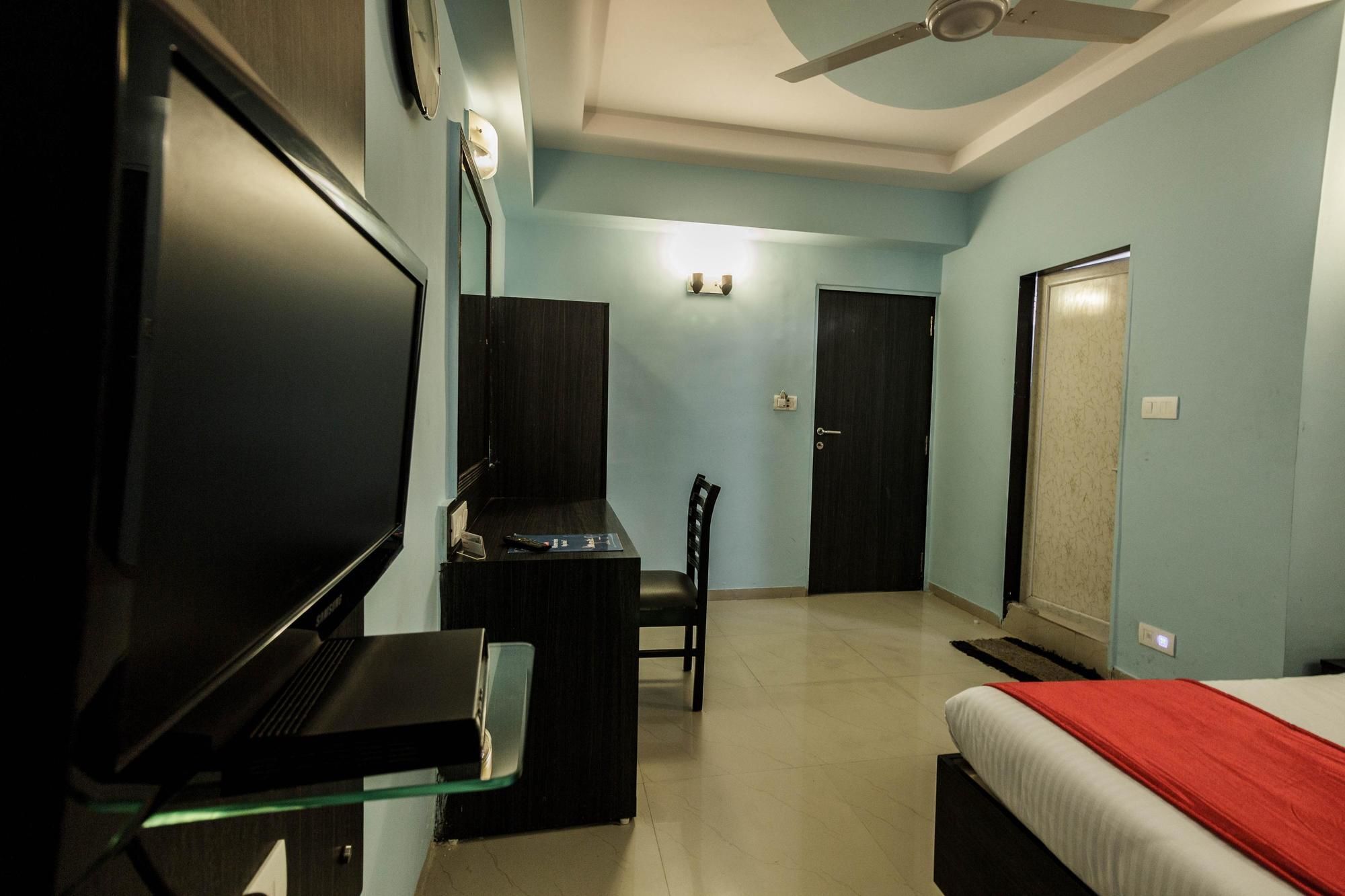 Hotel O Bridge Ahmedabad Extérieur photo