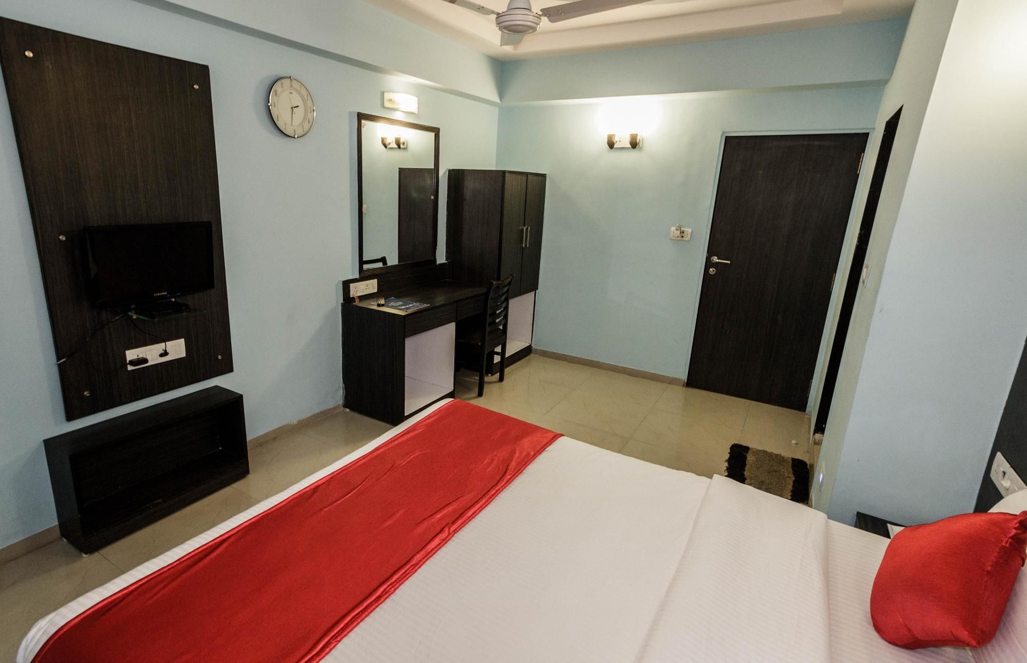 Hotel O Bridge Ahmedabad Extérieur photo