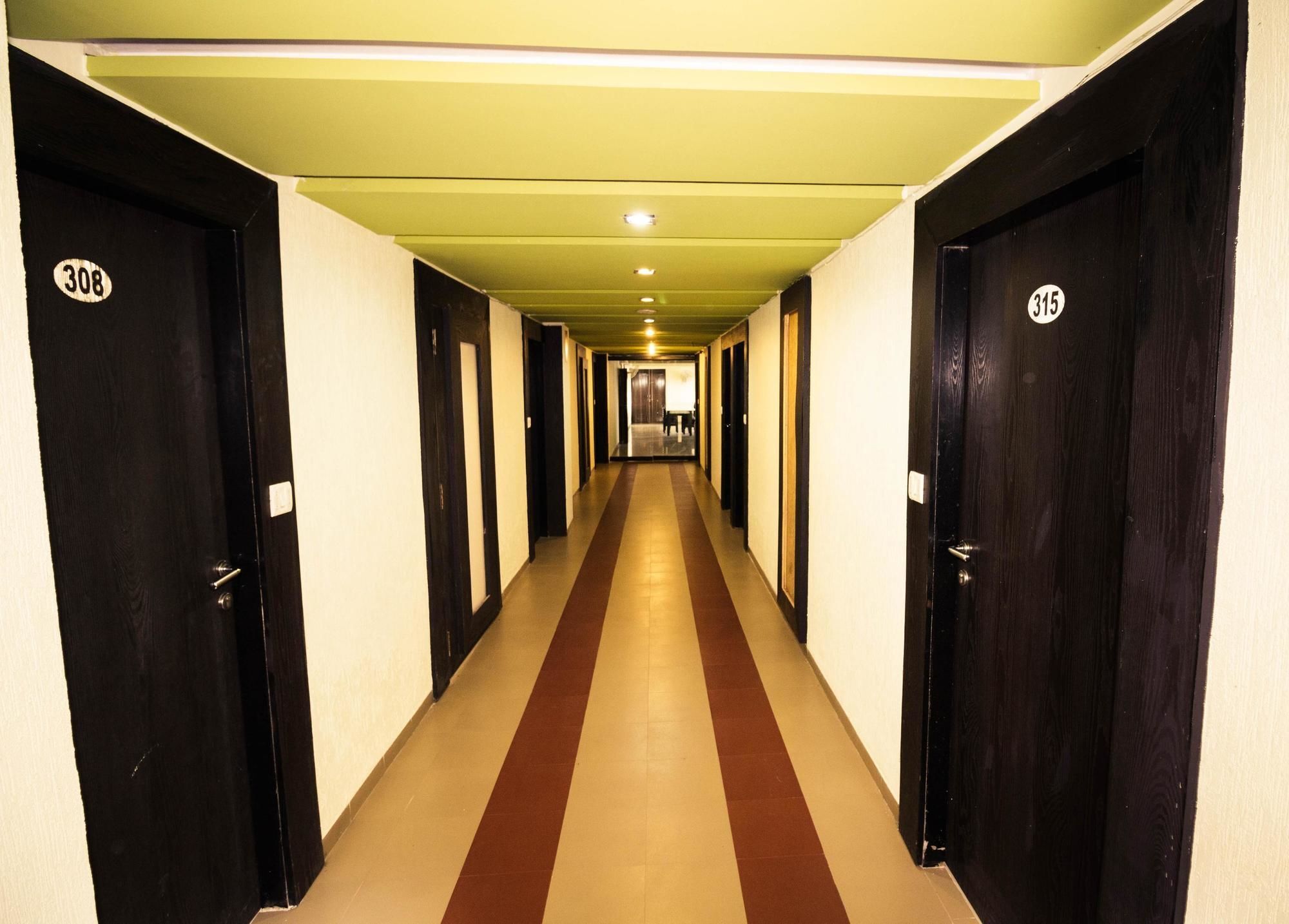 Hotel O Bridge Ahmedabad Extérieur photo